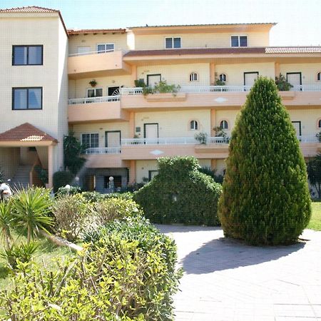 פליראקי Lyristis Dinos Studios & Apartments מראה חיצוני תמונה
