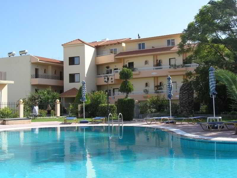 פליראקי Lyristis Dinos Studios & Apartments מראה חיצוני תמונה